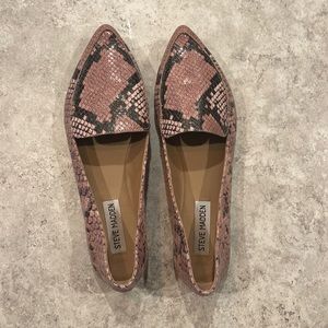 Steve Madden Womens Feather Loafer